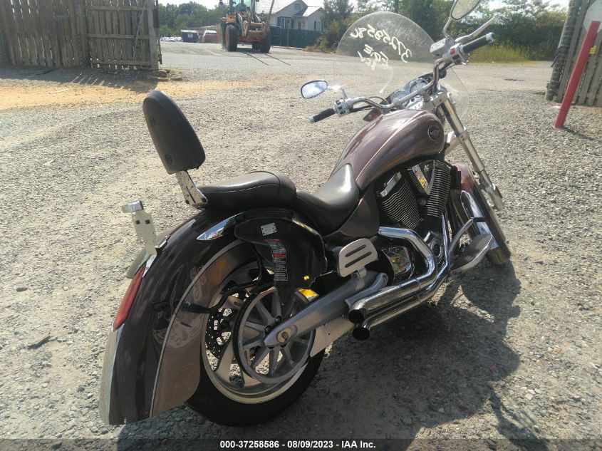2006 VICTORY MOTORCYCLES KINGPIN - 5VPCB26D863001404