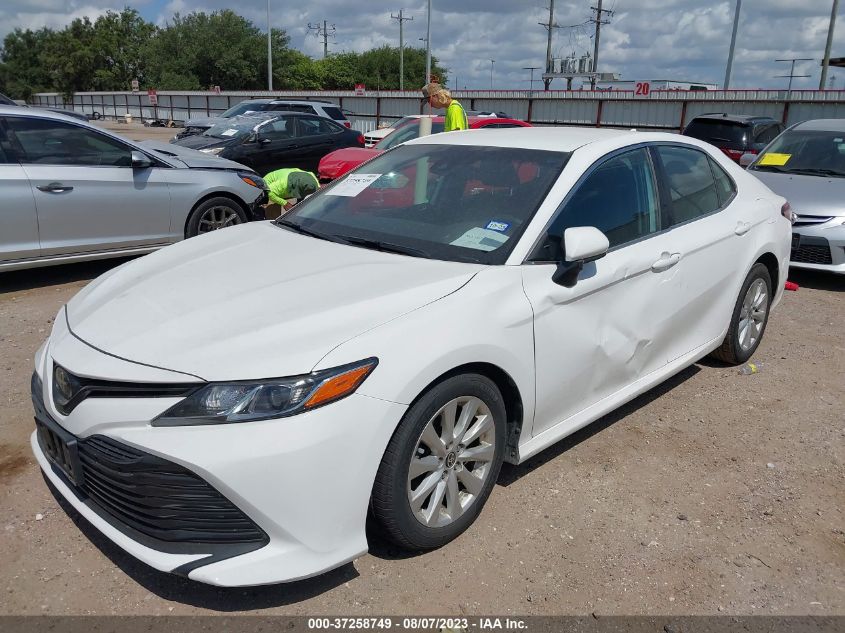 2020 TOYOTA CAMRY LE - 4T1C11AK5LU359708