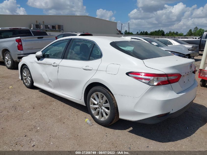 2020 TOYOTA CAMRY LE - 4T1C11AK5LU359708