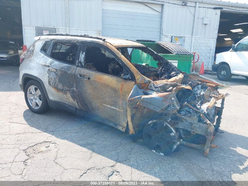 Lot #2541528475 2022 JEEP COMPASS LATITUDE 4X4 salvage car