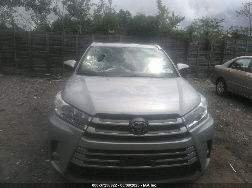 2017 TOYOTA HIGHLANDER LIMITED - 5TDDZRFH4HS439509
