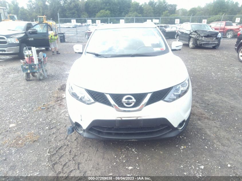 2017 NISSAN ROGUE SPORT SV - JN1BJ1CR3HW122000