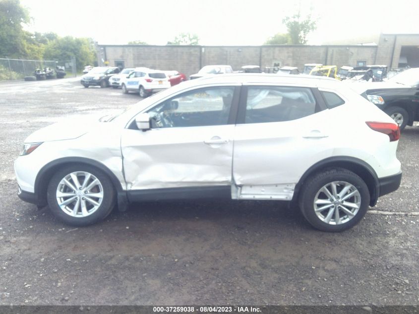 2017 NISSAN ROGUE SPORT SV - JN1BJ1CR3HW122000