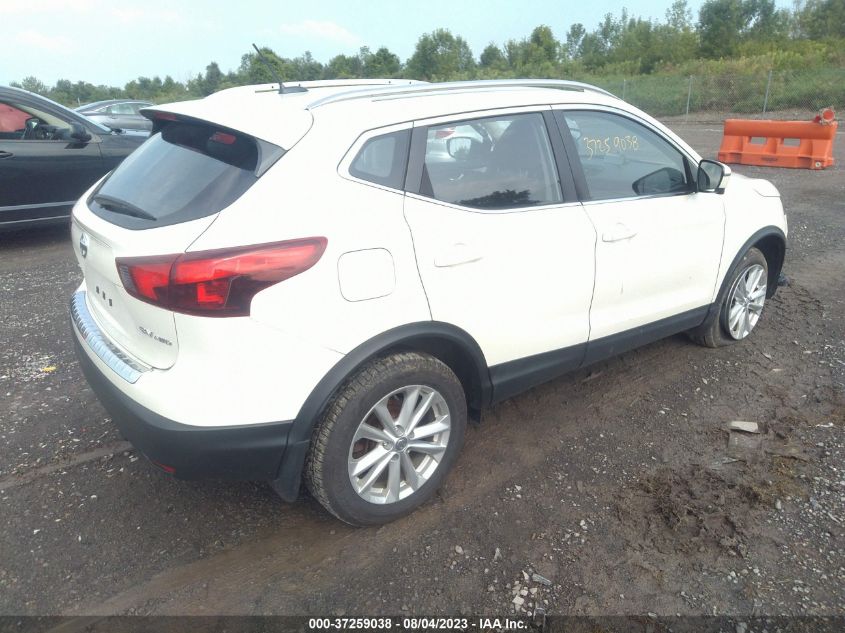 2017 NISSAN ROGUE SPORT SV - JN1BJ1CR3HW122000