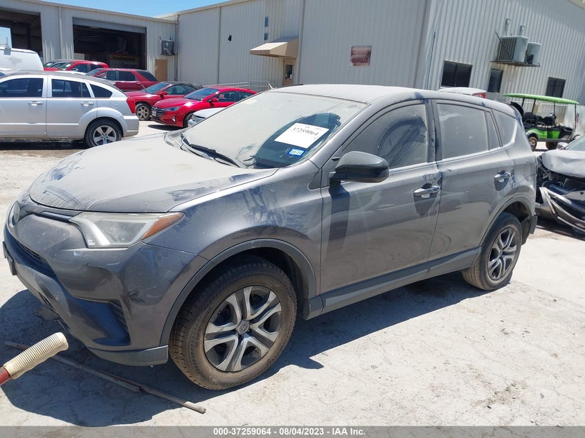 VIN JTMZFREVXJJ728127 2018 TOYOTA RAV4 LE