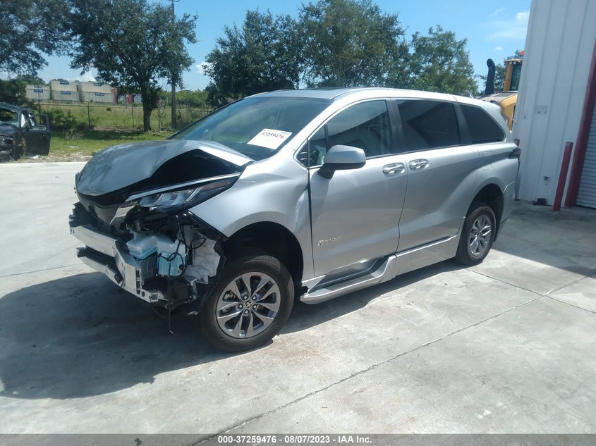 VIN 5TDYRKEC8NS075461 2022 TOYOTA SIENNA XLE