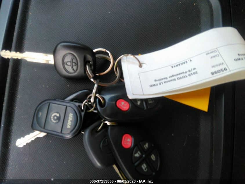 2019 TOYOTA SIENNA LE - 5TDKZ3DC1KS015854