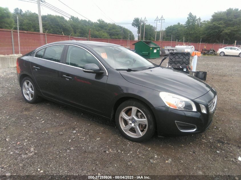 2013 VOLVO S60 T5 - YV1612FH8D2172314