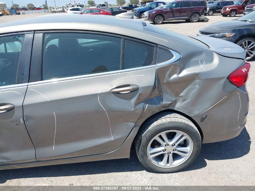 2018 CHEVROLET CRUZE LT - 1G1BE5SM4J7212666