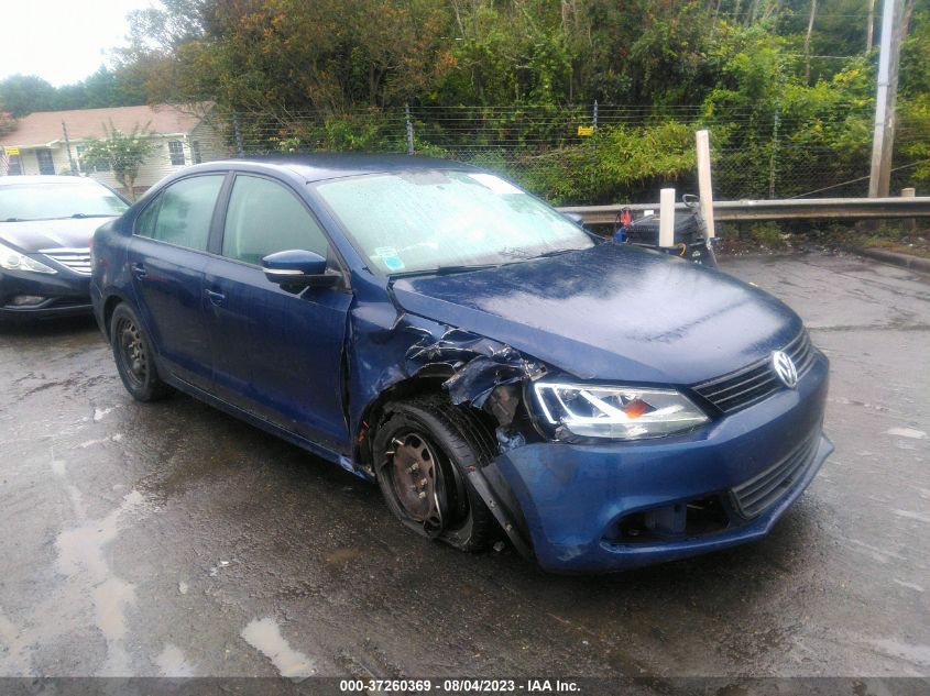 2014 VOLKSWAGEN JETTA SEDAN SE - 3VWD17AJ6EM277638