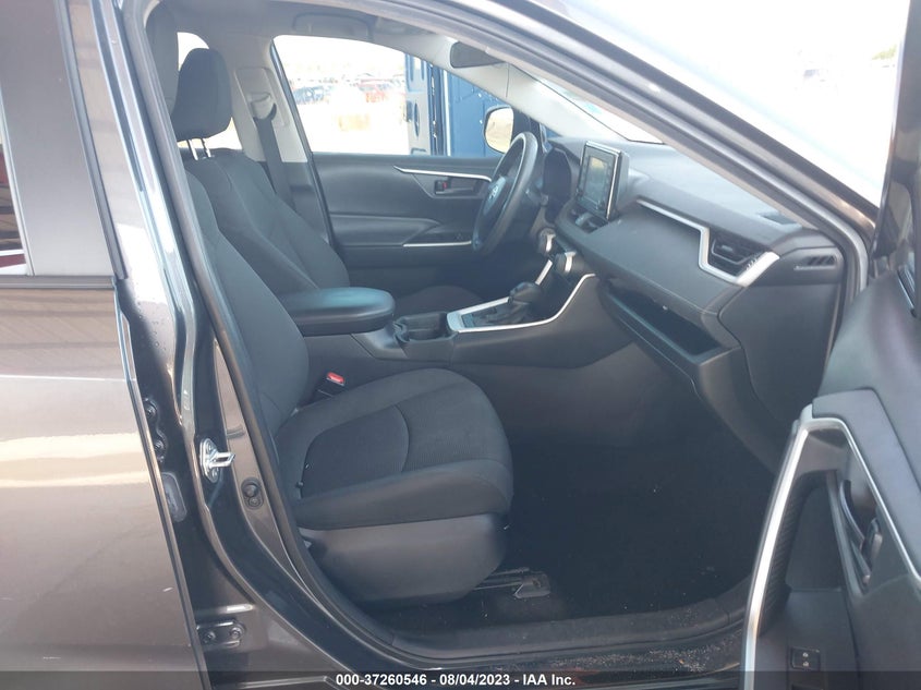 VIN 2T3H1RFV9MC092882 2021 TOYOTA RAV4 LE