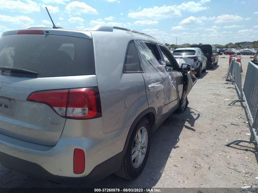 2015 KIA SORENTO LX - 5XYKT4A65FG557922