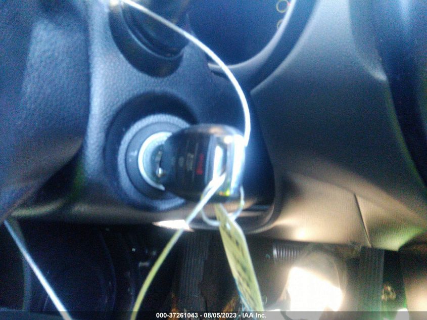 2015 KIA SOUL + - KNDJP3A5XF7801806