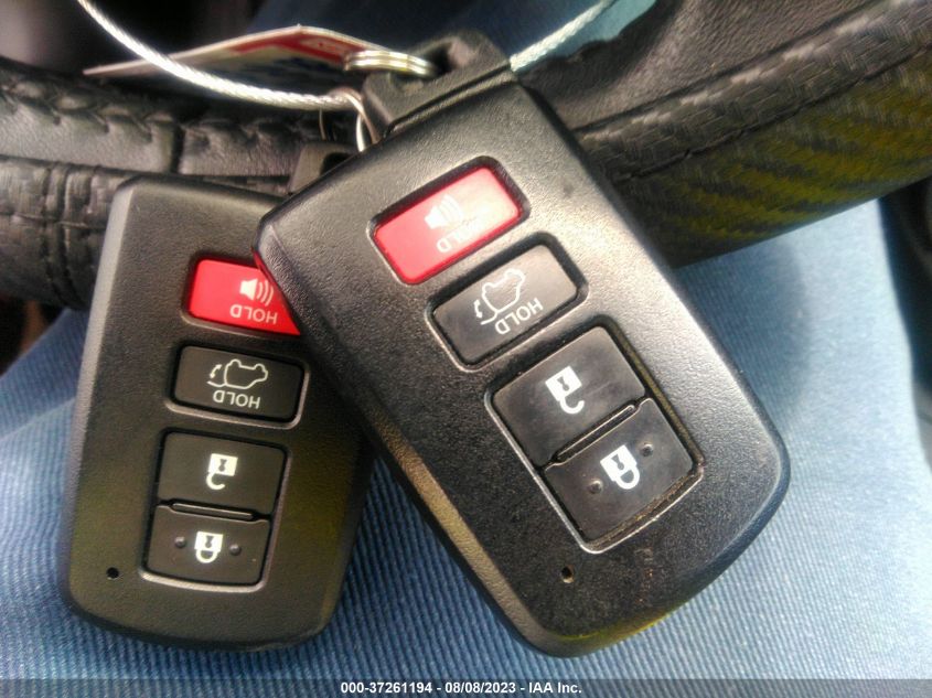 2018 TOYOTA RAV4 XLE/ADVENTURE - 2T3RFREV0JW784384