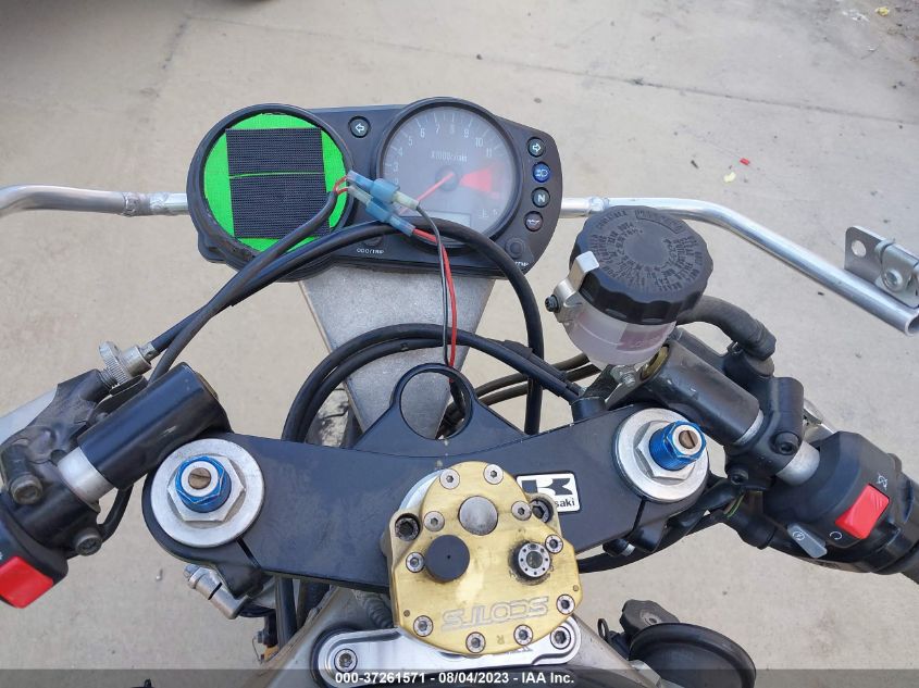 2002 KAWASAKI ZX900 F1 ZX-9R JKAZX2F112A000448
