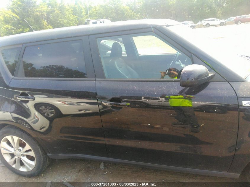 2015 KIA SOUL + - KNDJP3A52F7225290