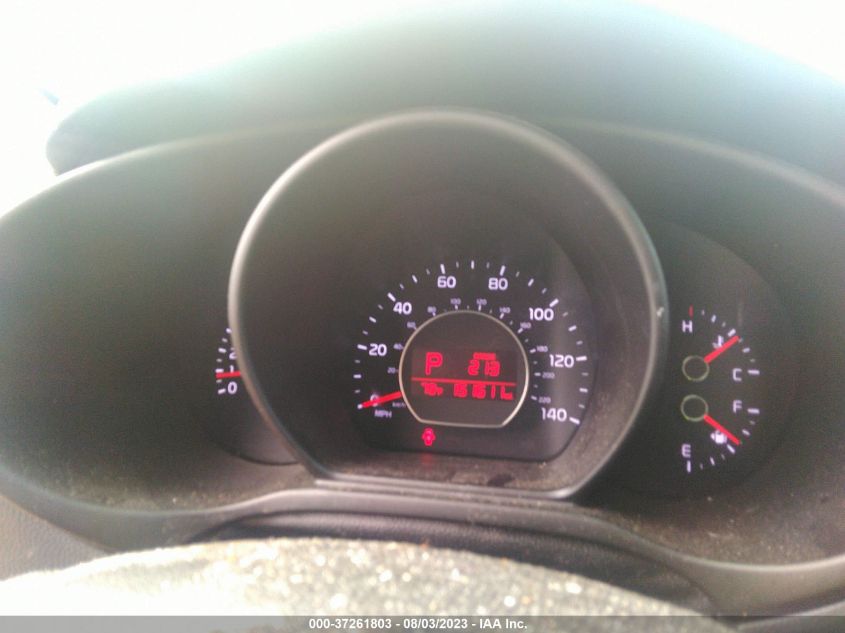 2015 KIA SOUL + - KNDJP3A52F7225290