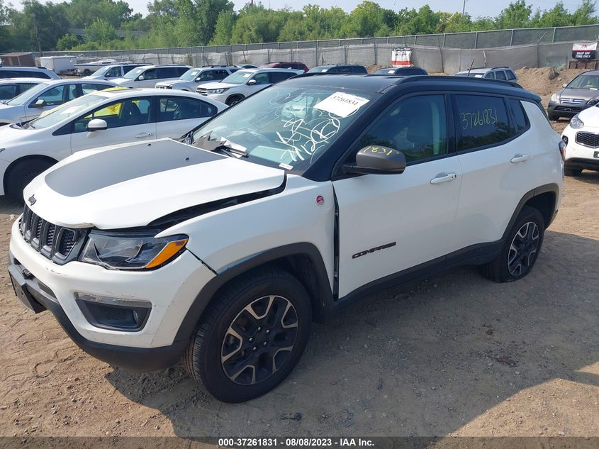 VIN 3C4NJDDB0KT799404 2019 JEEP COMPASS TRAILHAWK