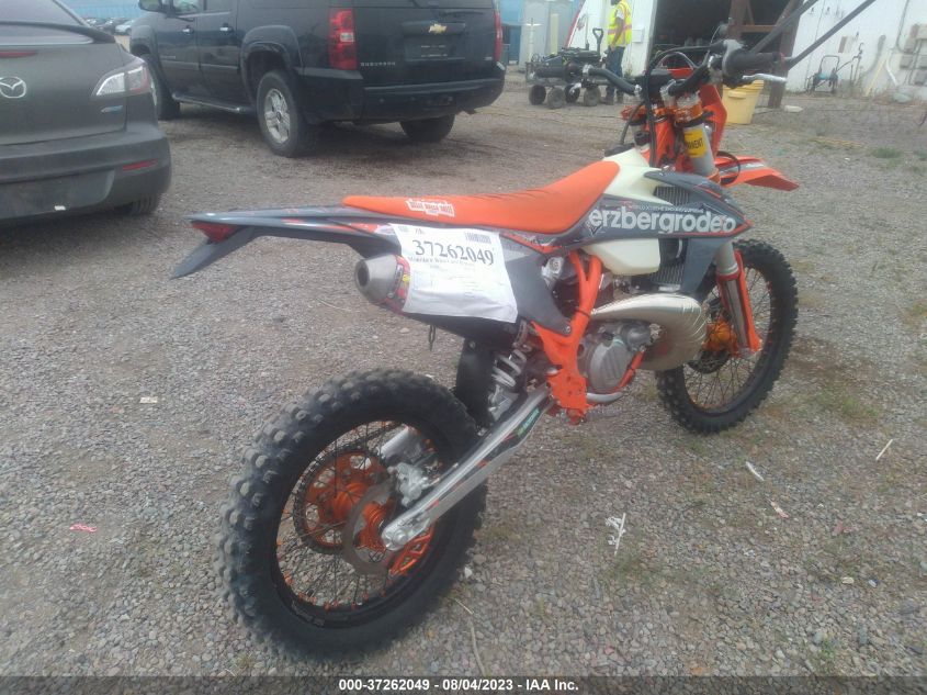 2023 KTM 300 XC-W TPI - VBKXWM233PM307160