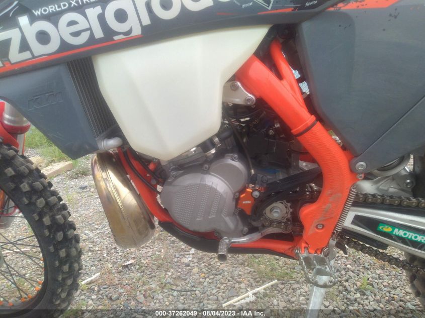 2023 KTM 300 XC-W TPI - VBKXWM233PM307160