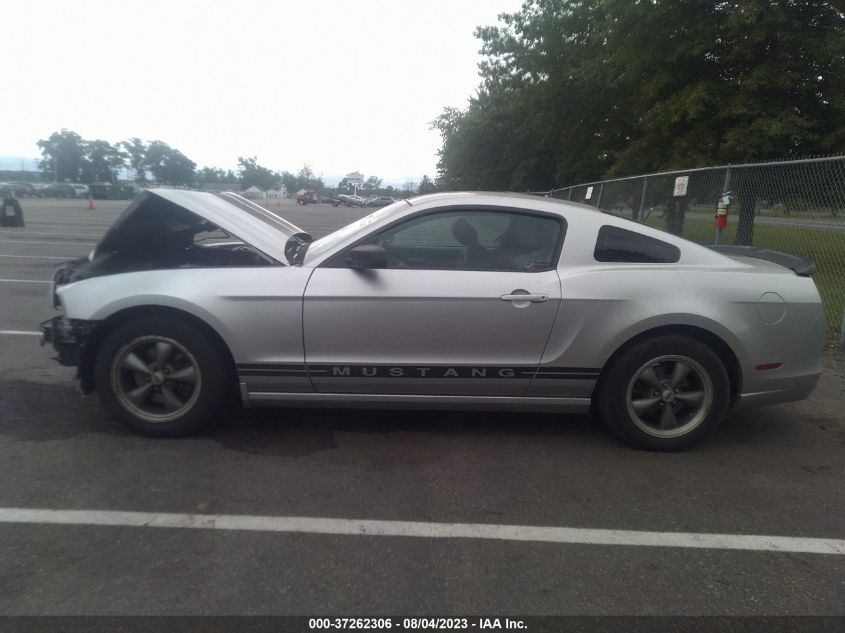 2014 FORD MUSTANG V6 - 1ZVBP8AM7E5245647