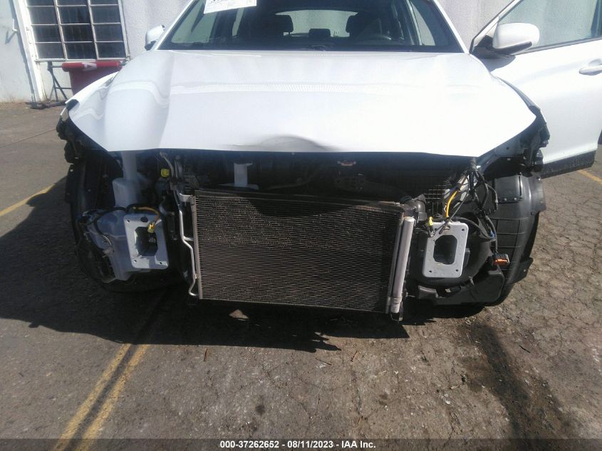 2019 HYUNDAI KONA SE - KM8K12AA0KU317566