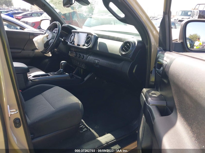 VIN 3TMBZ5DNXLM024812 2020 TOYOTA TACOMA 2WD SR5/TRD SPORT