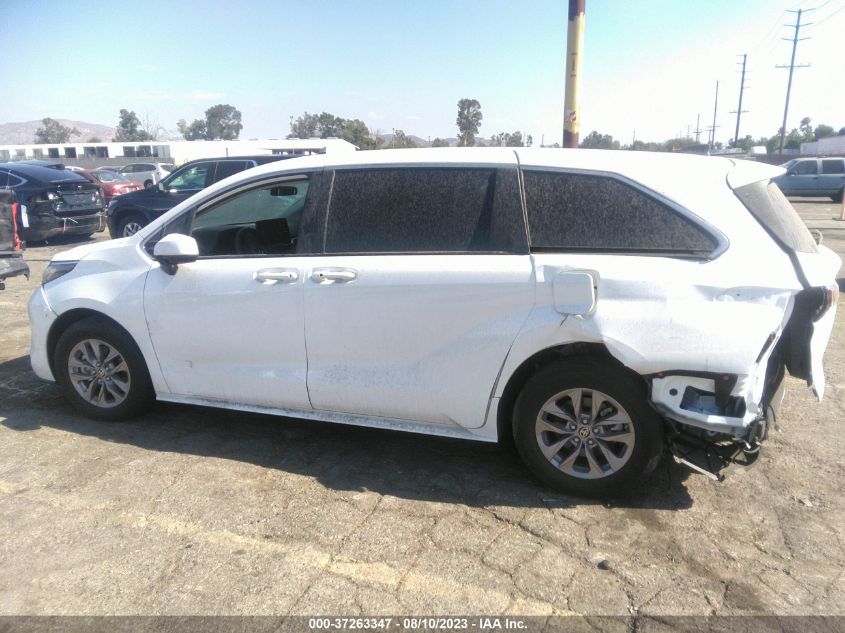 2022 TOYOTA SIENNA LE - 5TDKRKEC1NS122299