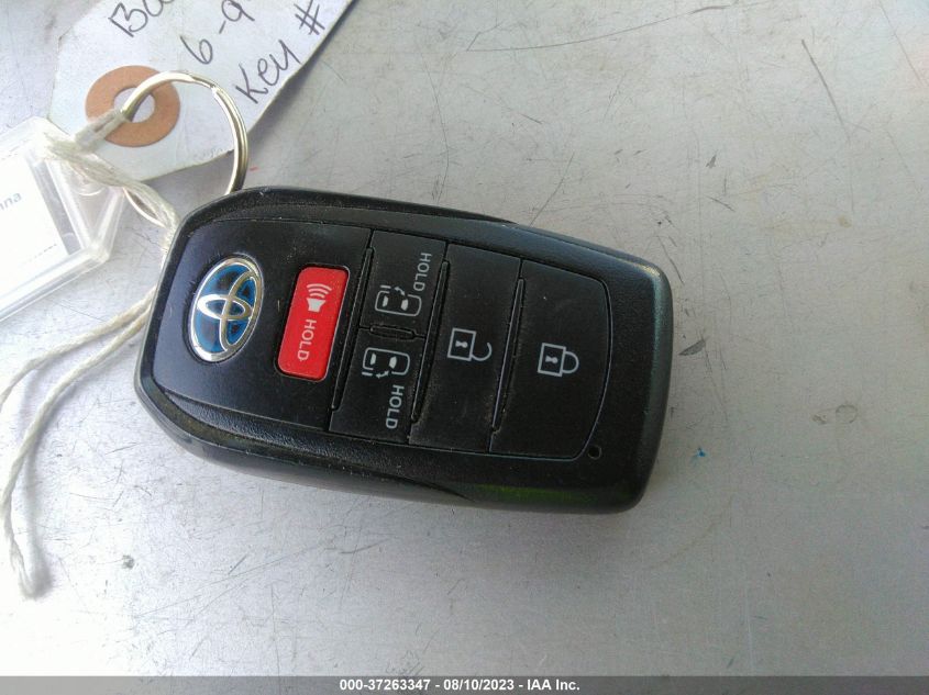 2022 TOYOTA SIENNA LE - 5TDKRKEC1NS122299