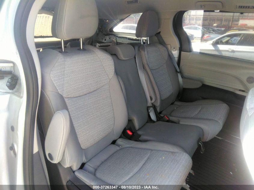 2022 TOYOTA SIENNA LE - 5TDKRKEC1NS122299