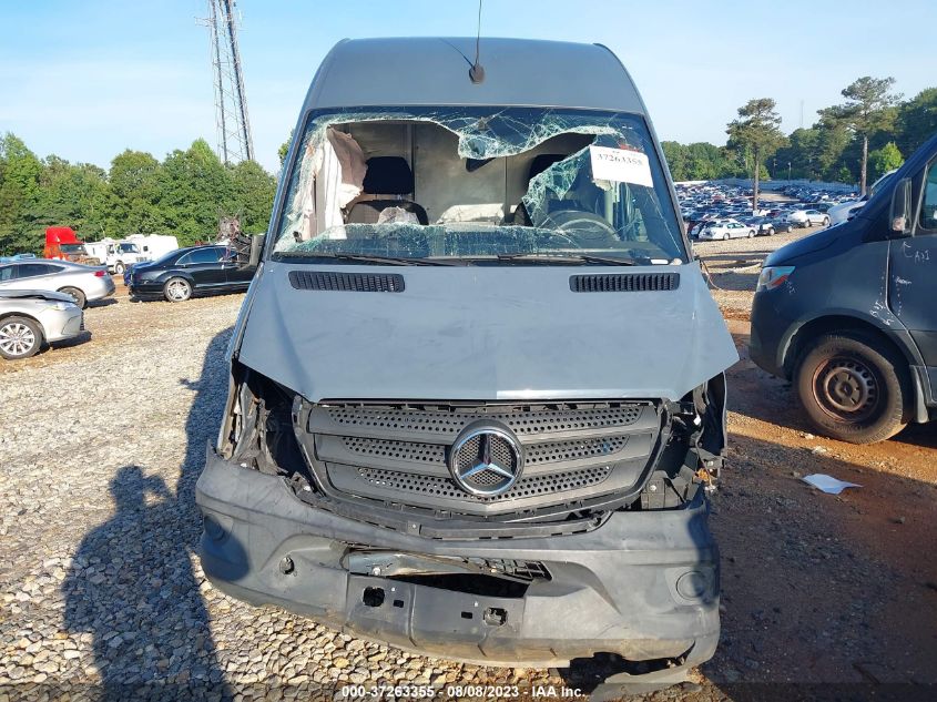 2018 MERCEDES-BENZ SPRINTER CARGO VAN WD3PE7CD3JP632002