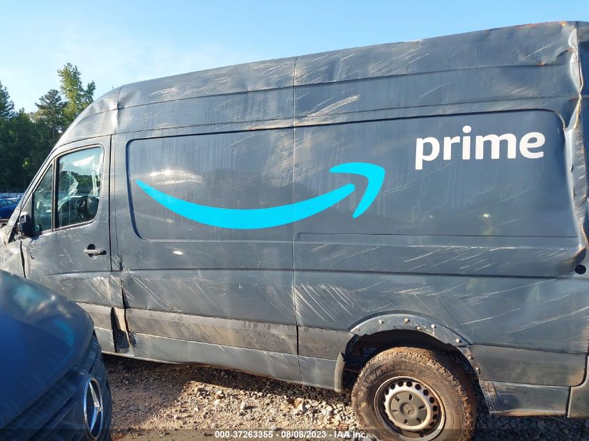 2018 MERCEDES-BENZ SPRINTER CARGO VAN WD3PE7CD3JP632002