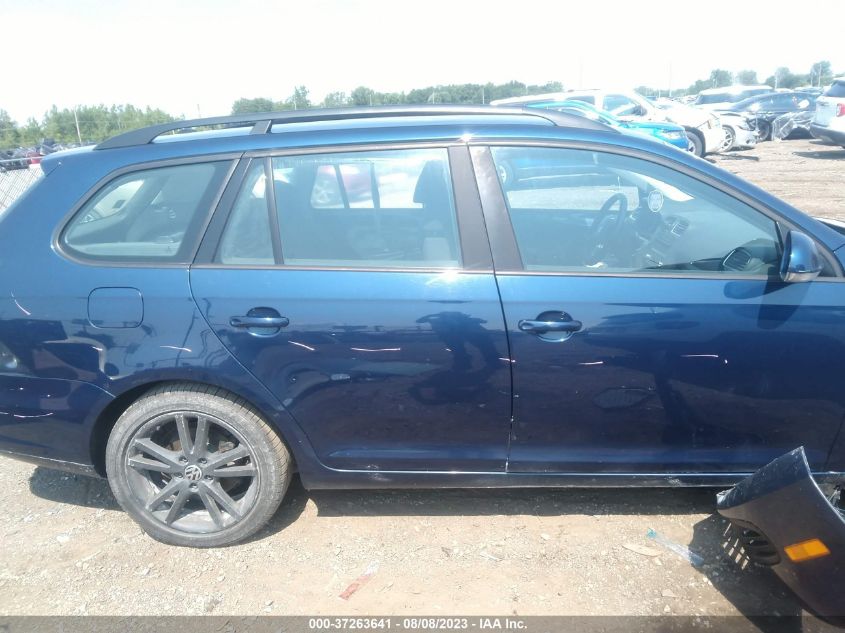 2013 VOLKSWAGEN JETTA SPORTWAGEN S - 3VWPP7AJ1DM644388