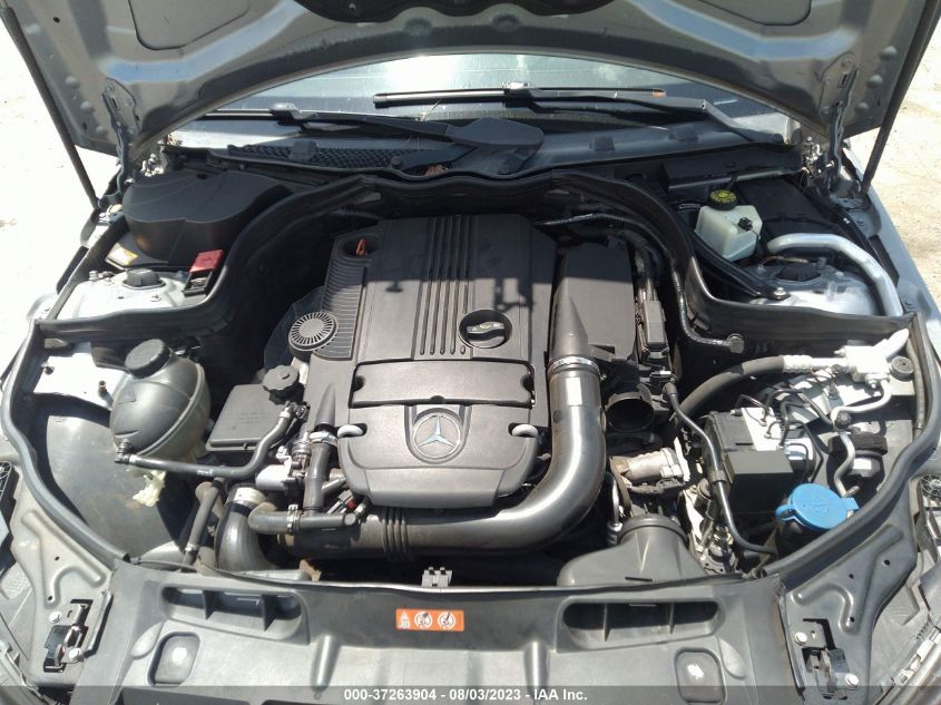 2014 MERCEDES-BENZ C 250 SPORT/LUXURY WDDGF4HB9EA954781