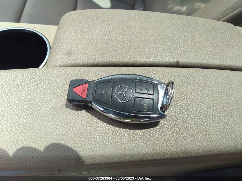 2014 MERCEDES-BENZ C 250 SPORT/LUXURY WDDGF4HB9EA954781