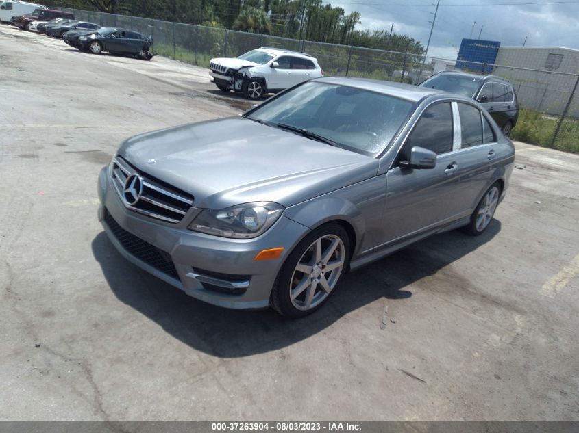 2014 MERCEDES-BENZ C 250 SPORT/LUXURY WDDGF4HB9EA954781