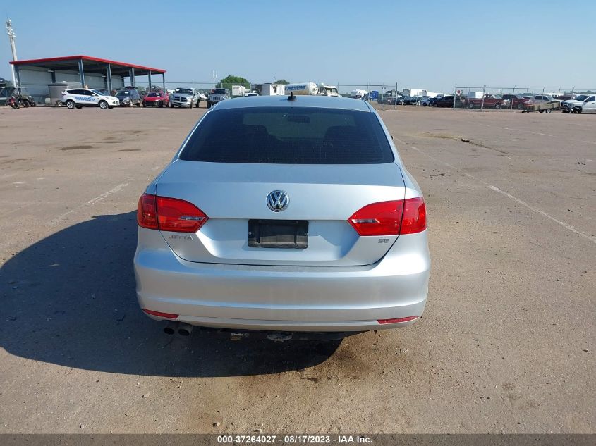 2014 VOLKSWAGEN JETTA SEDAN SE - 3VWD17AJ1EM272024