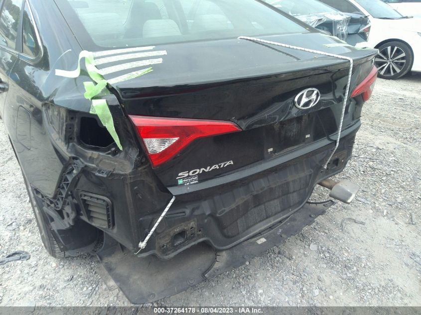 2015 HYUNDAI SONATA 2.4L SE - 5NPE24AF1FH104812