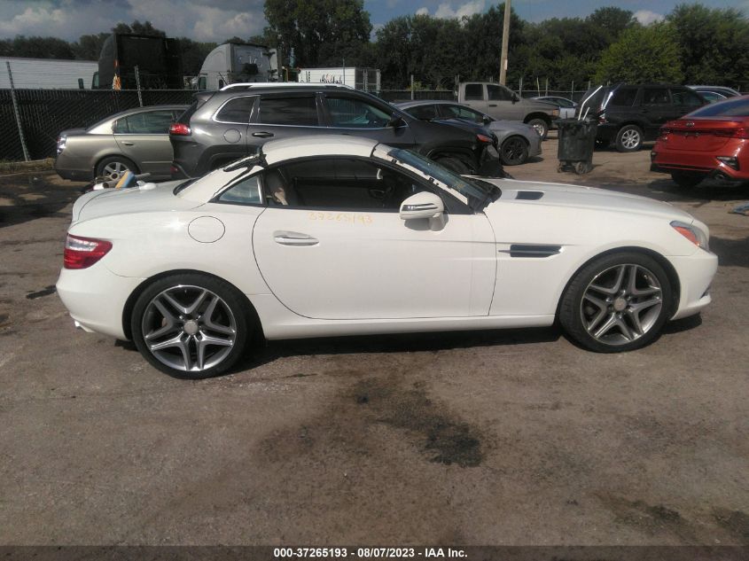 2013 MERCEDES-BENZ SLK-CLASS SLK 250 - WDDPK4HA8DF052790