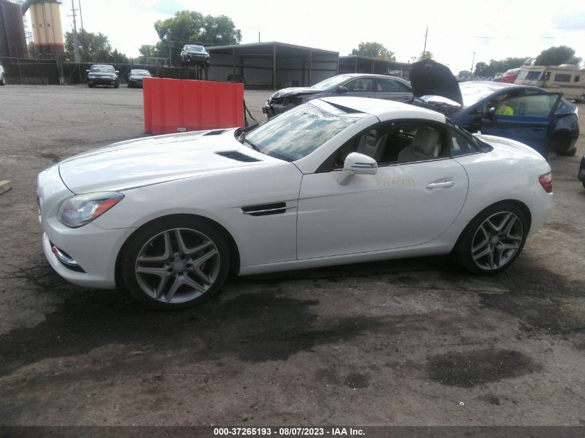 2013 MERCEDES-BENZ SLK-CLASS SLK 250 - WDDPK4HA8DF052790