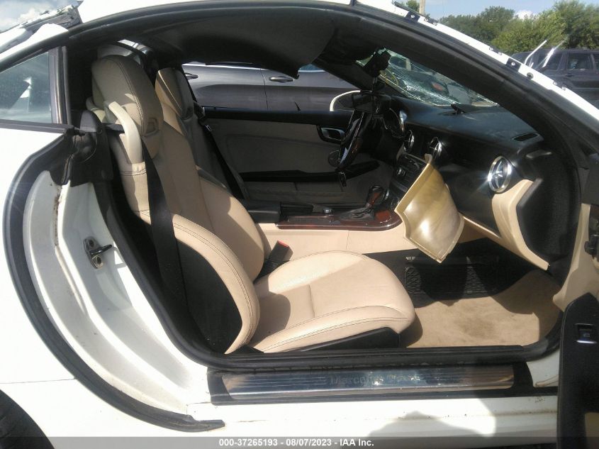 2013 MERCEDES-BENZ SLK-CLASS SLK 250 - WDDPK4HA8DF052790