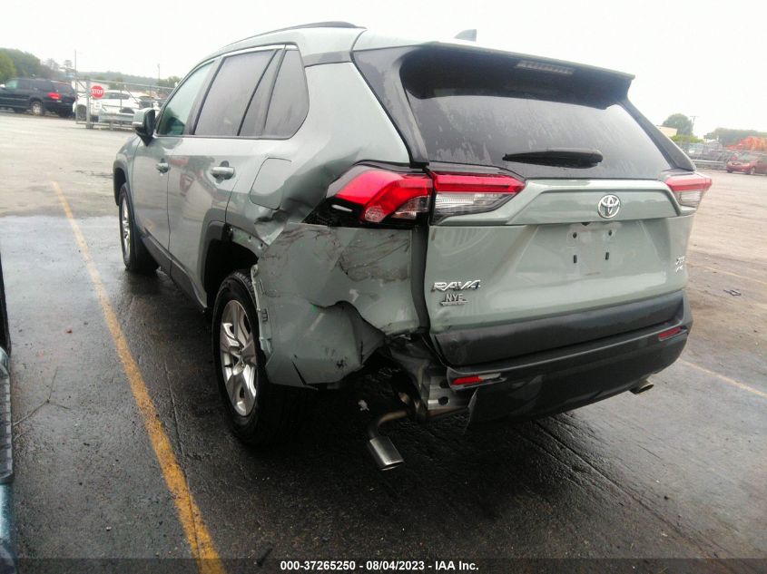 2T3P1RFV1LW109859 Toyota RAV4 XLE 3