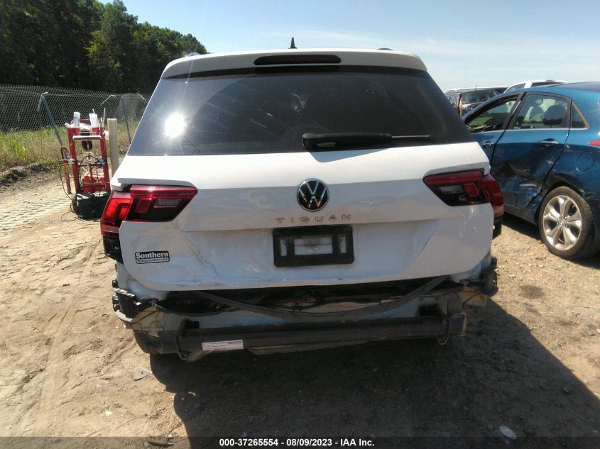 3VV1B7AX3NM035673 Volkswagen Tiguan S 17