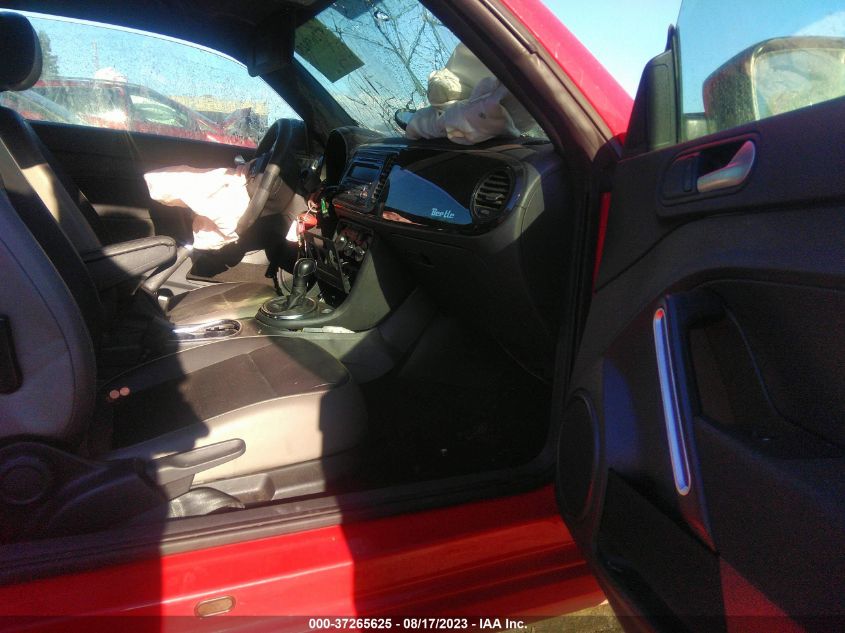 2015 VOLKSWAGEN BEETLE COUPE 1.8T FLEET EDITION - 3VWF17ATXFM648246