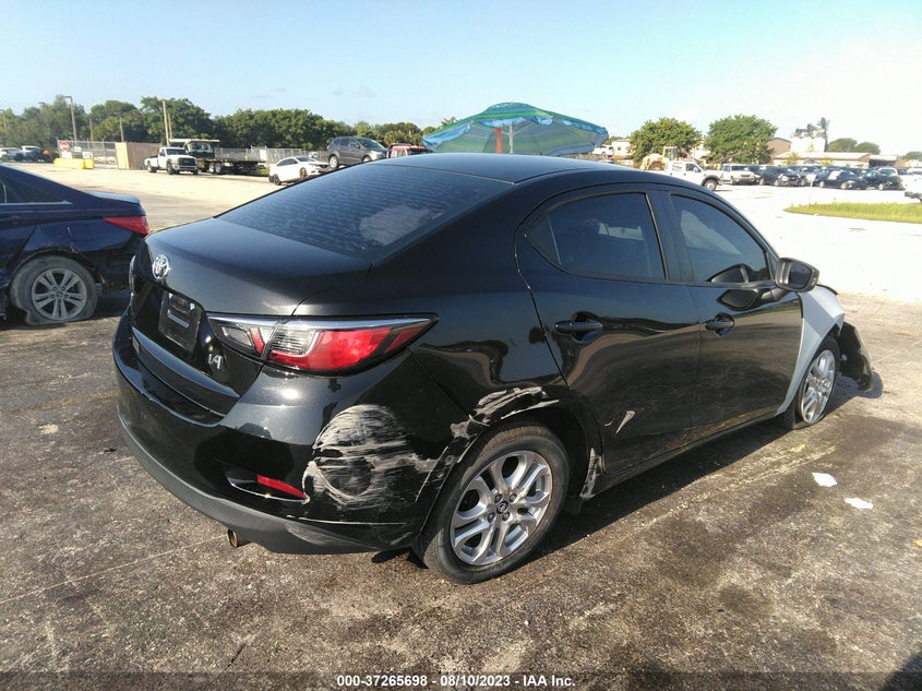 VIN 3MYDLBYV7JY328920 2018 TOYOTA YARIS IA
