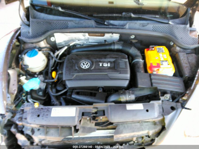 2014 VOLKSWAGEN BEETLE 3VW517AT7EM82132