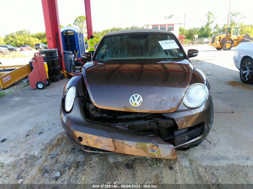 2014 VOLKSWAGEN BEETLE 3VW517AT7EM82132