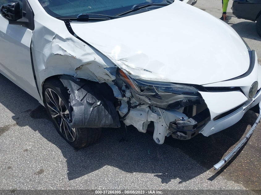 VIN 2T1BURHE1KC221908 2019 TOYOTA COROLLA SE