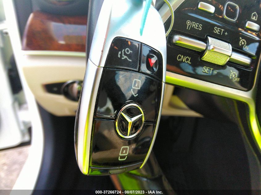 2019 MERCEDES-BENZ E-CLASS E 300 - WDDZF4JB8KA661856