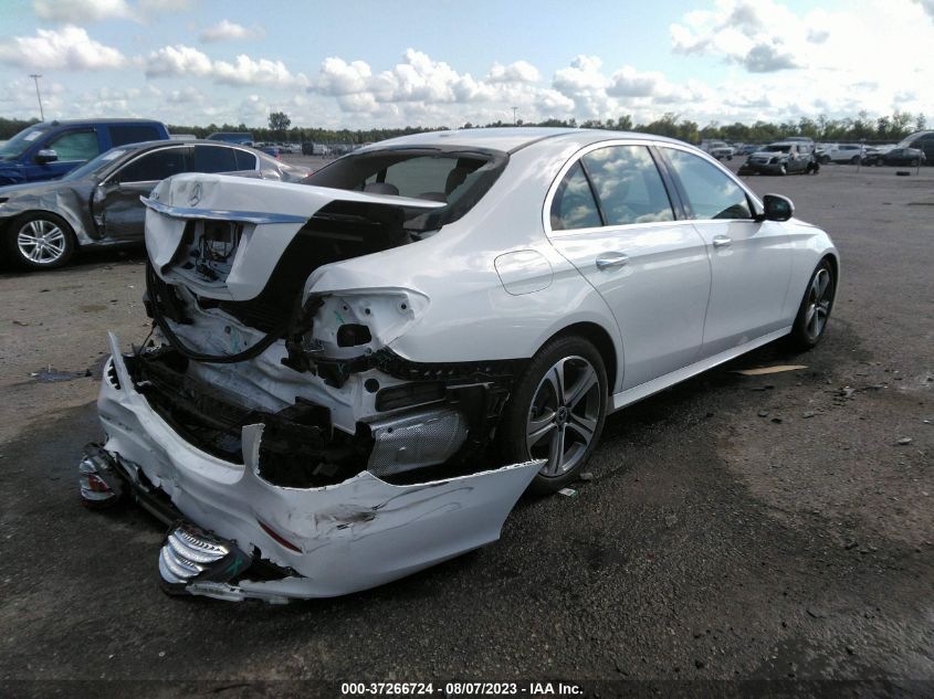 2019 MERCEDES-BENZ E-CLASS E 300 - WDDZF4JB8KA661856